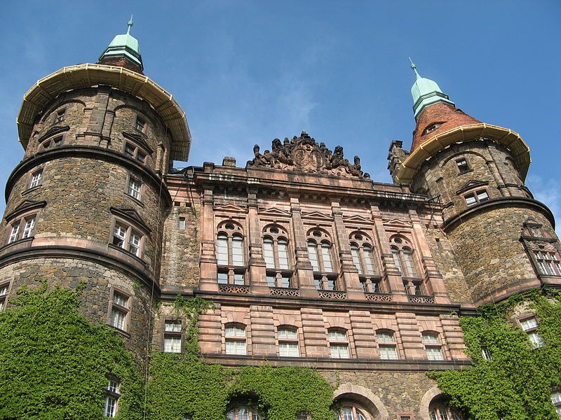 File:Ksiaz Castle.jpg