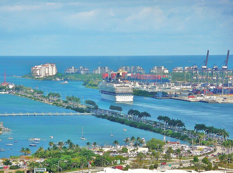 File:MacArthur Causeway 20100520.jpg