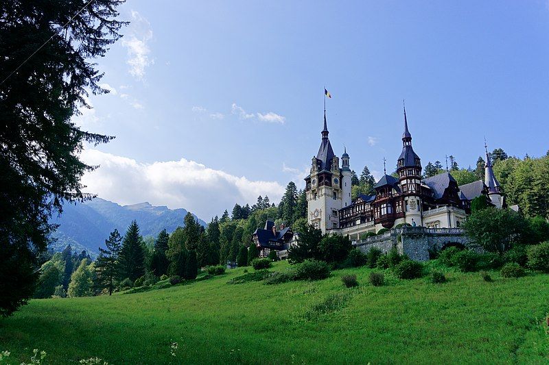 File:Peleș-Castle.jpg