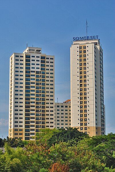 File:Somerset Surabaya (30576239315).jpg