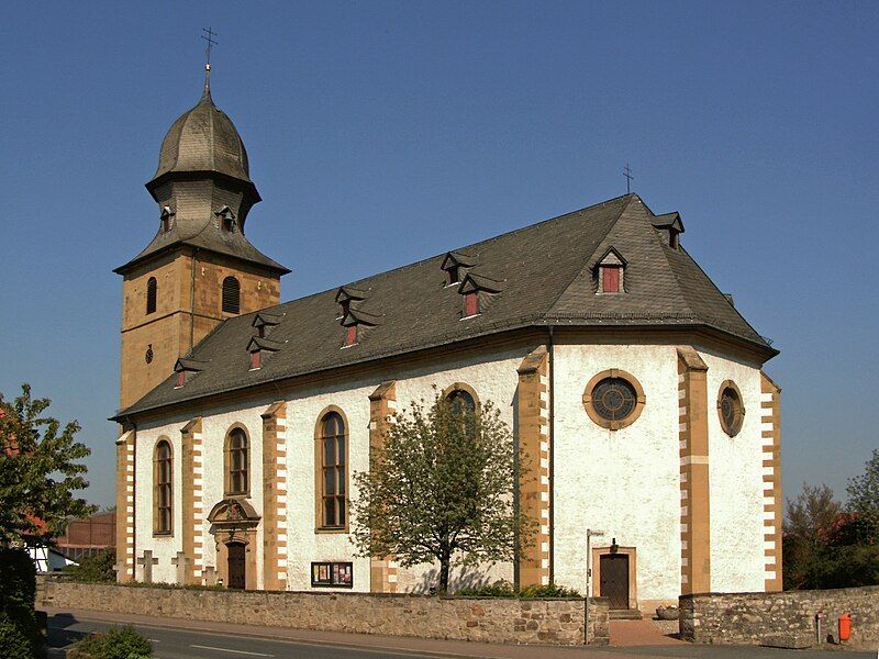 File:St.-Cosmas-und-Damian-Kirche (Groß Düngen).jpg