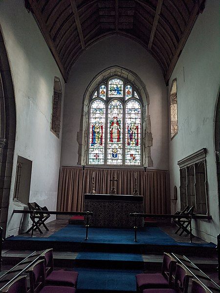 File:StNicholasChancel.jpg