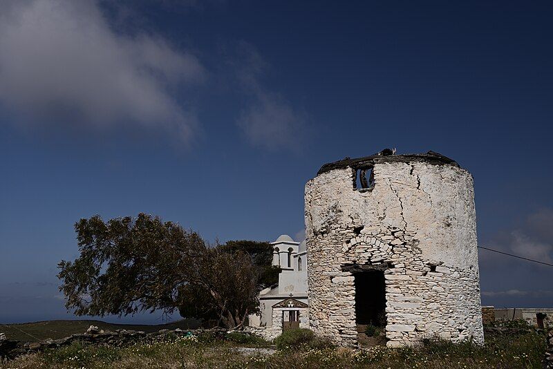 File:Traditional old mill.jpg