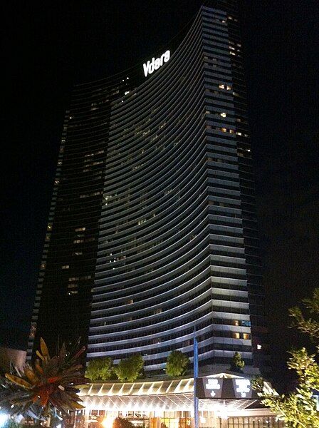 File:Vdara Hotel (7978050207).jpg