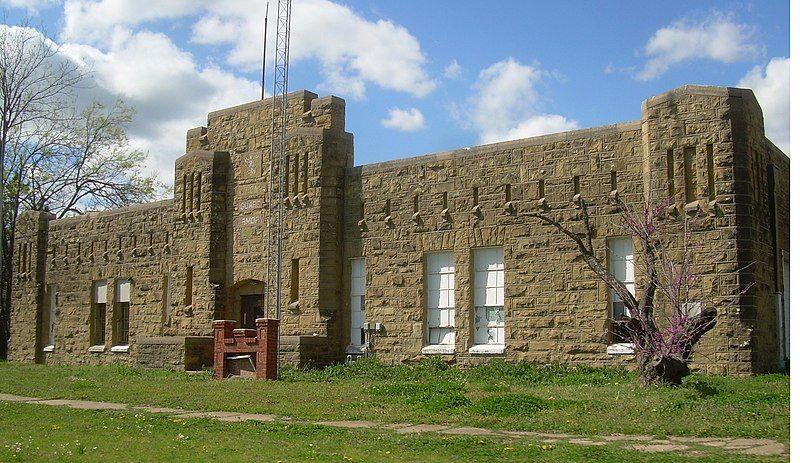 File:Wagoner Armory.jpg