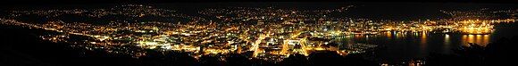 Wellington City by night, panorama