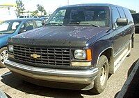 1992–1993 Chevrolet Suburban (base trim)