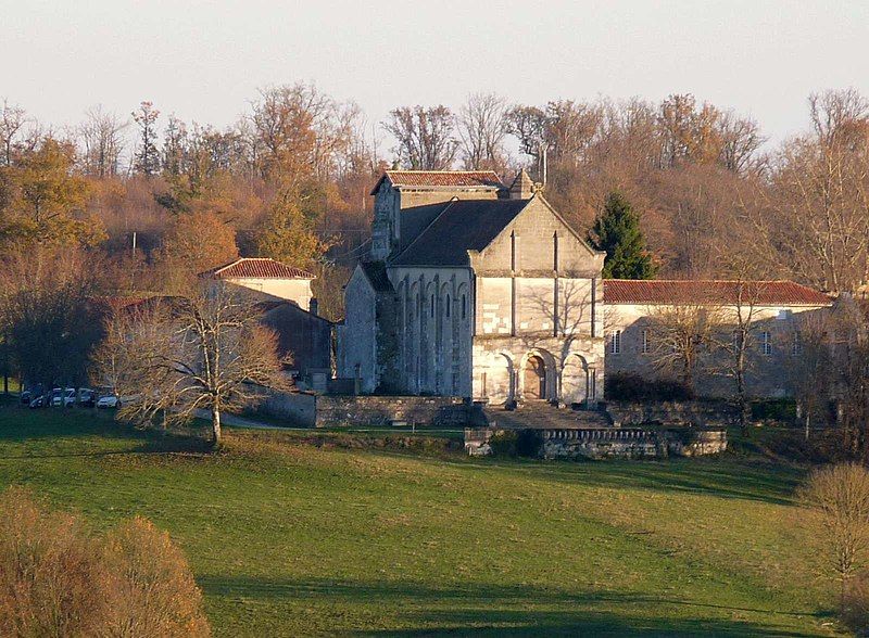 File:Abbaye puyperoux4.JPG