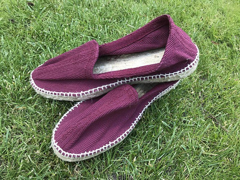 File:Alpargatas (Espadrilles) 01.jpg