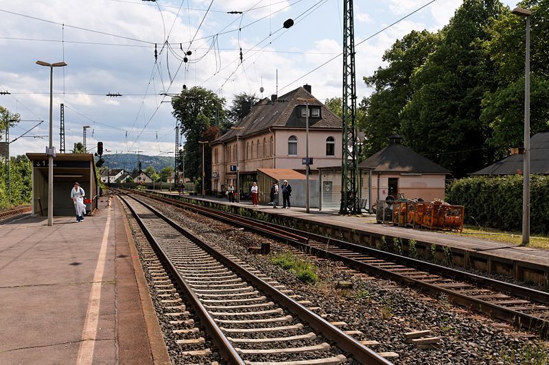 File:Bahnhof Unkel.jpg