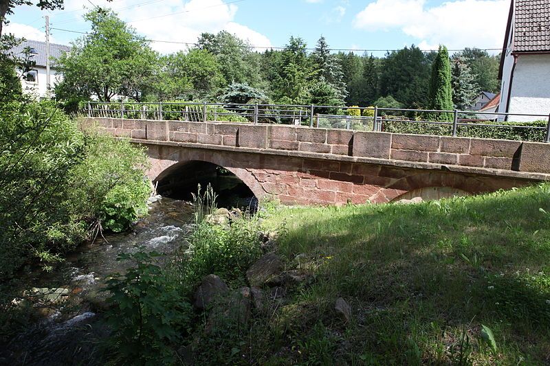 File:Döhlau-Effelderbrücke.jpg