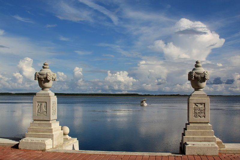 File:Haapsalu promenaad.jpg