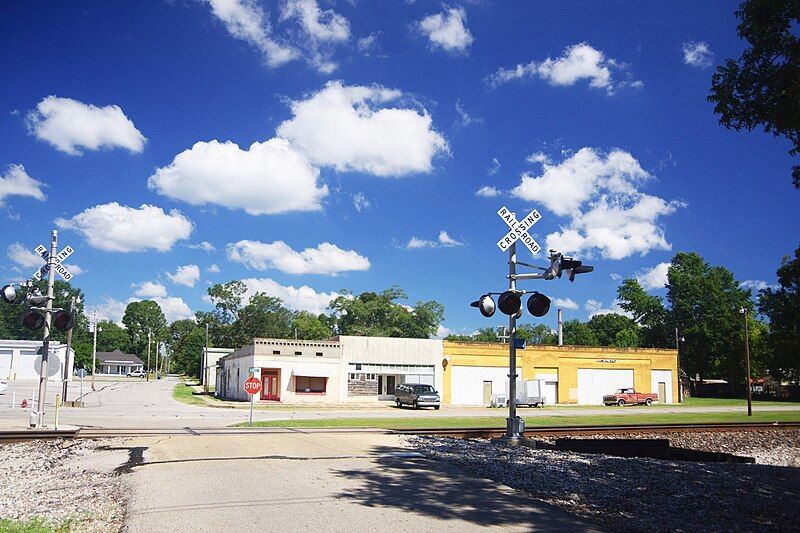 File:Hickory-Flat-RR-crossing-ms.jpg