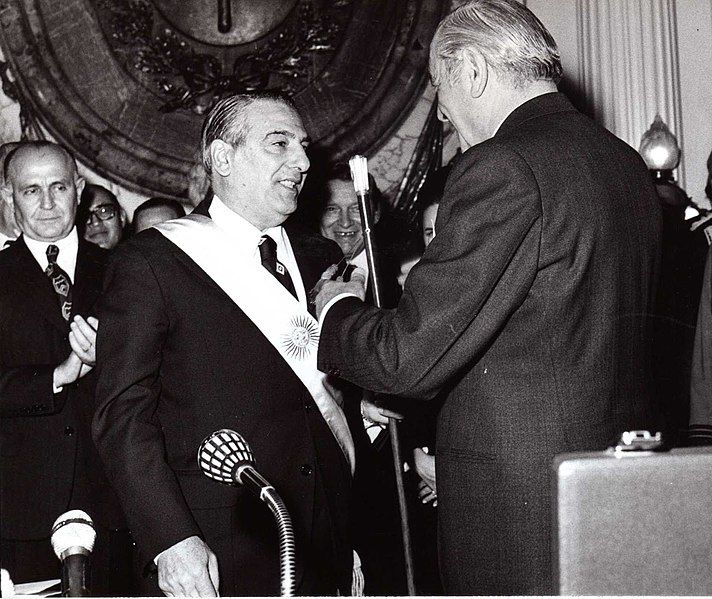 File:LastiriPresidente.jpg