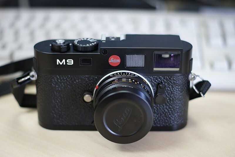 File:Leica M9 Front.jpg