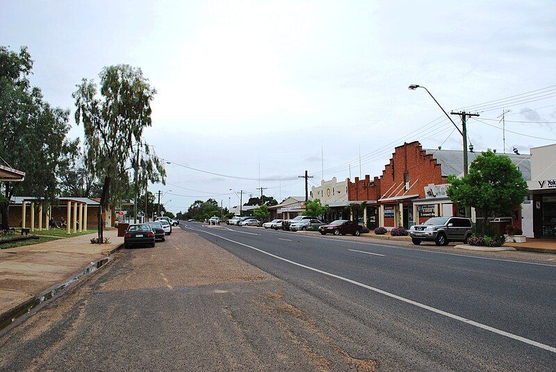 File:Mungindi.JPG