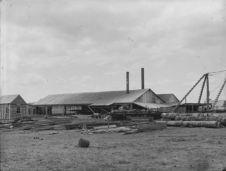 File:Sawmill at Manumbar.jpg