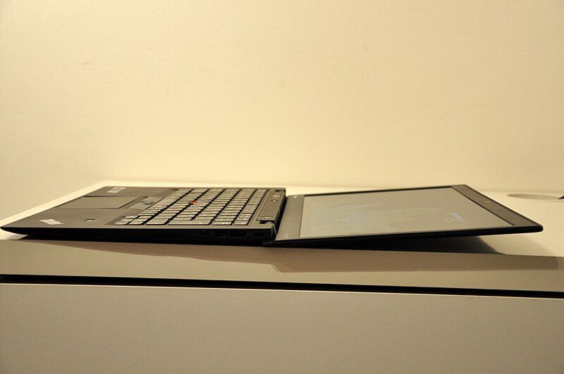 File:ThinkPad Carbon X1.jpg