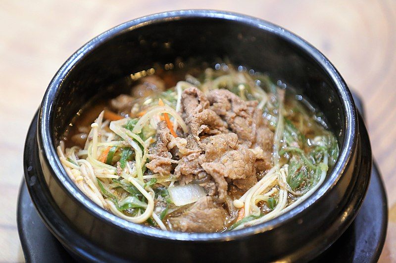 File:Ttukbaegi-bulgogi.jpg