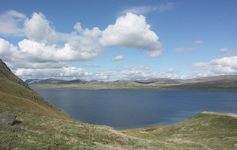 File:Aajuitsup-tasia-maniitsoq-hill-greenland.jpg