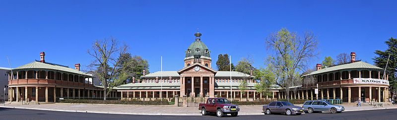 File:Bathurst-Courthouse-Pano-3.jpg