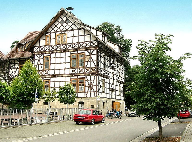 File:BibraSchule02-08-11.jpg