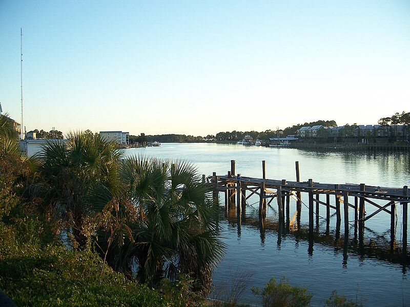 File:Carrabelle FL river01.jpg