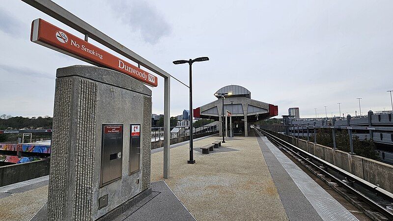 File:Dunwoody station, Atlanta.jpg