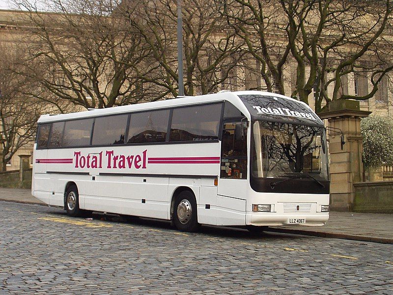 File:Duple425Coach.jpg