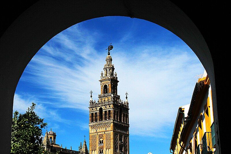 File:Giralda in arch.jpg