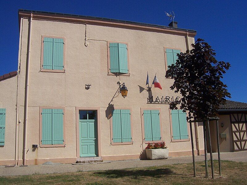 File:LaGeneteMairie.JPG