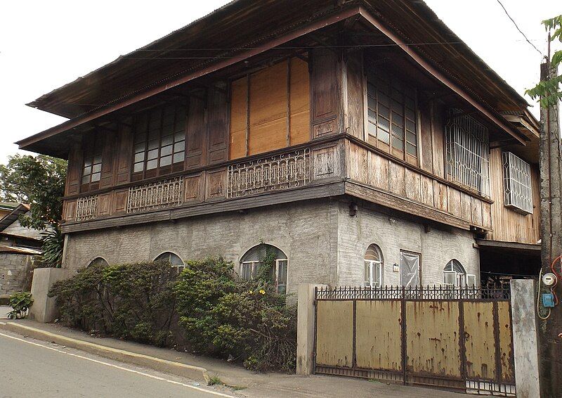 File:Mameng Castillo House.jpg