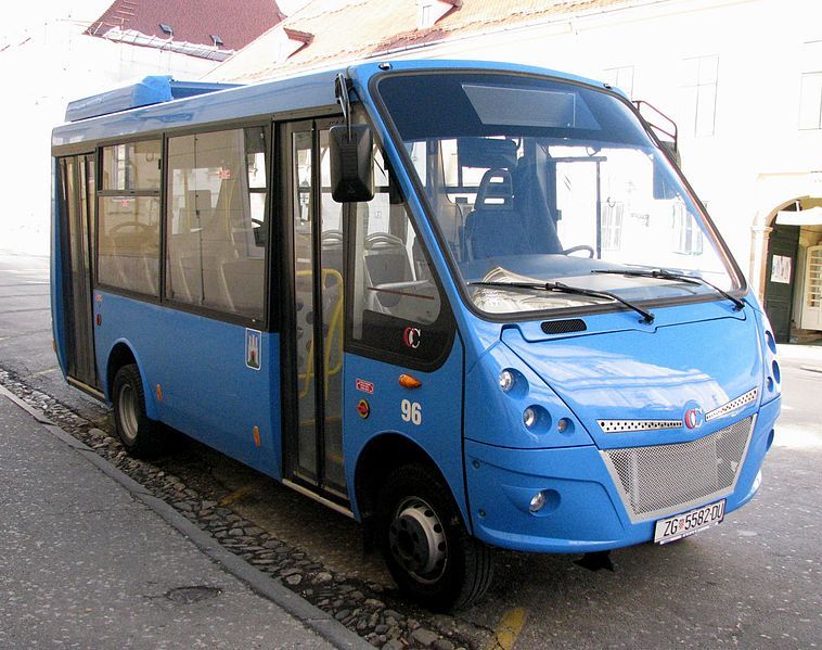 File:Minibus ZET Zagreb.jpg