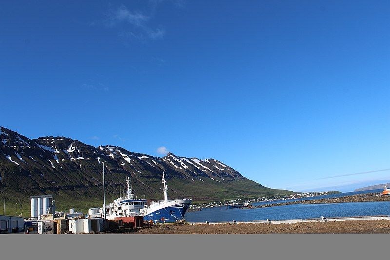 File:Neskaupstadur.jpg