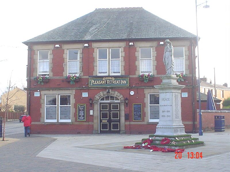 File:Pleasant Lostock Hall.jpg