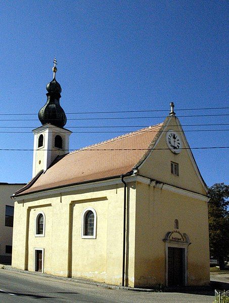 File:Röschitz Dreifaltigkeitskapelle.jpg