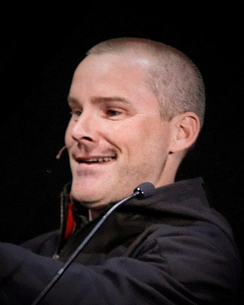 File:Roger Craig Smith.jpg