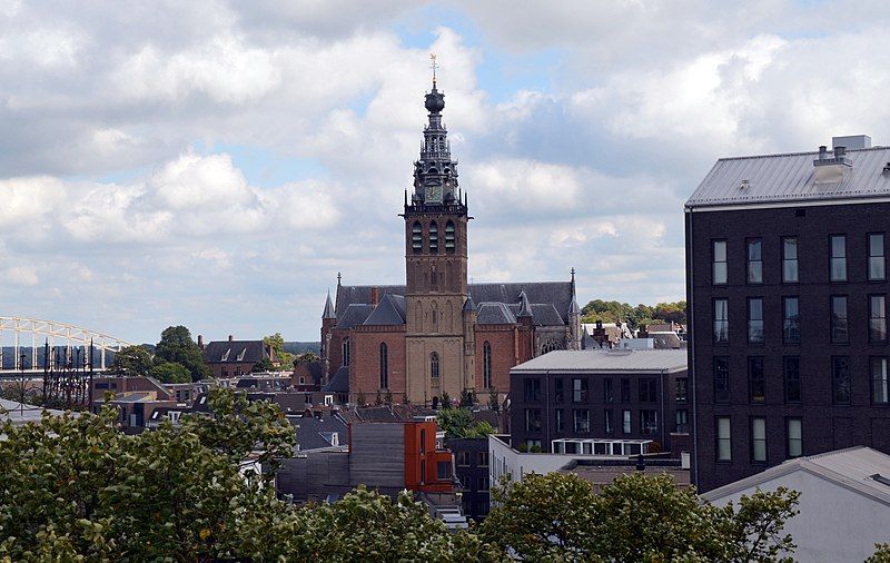 File:Stevenskerk Nijmegen.jpg