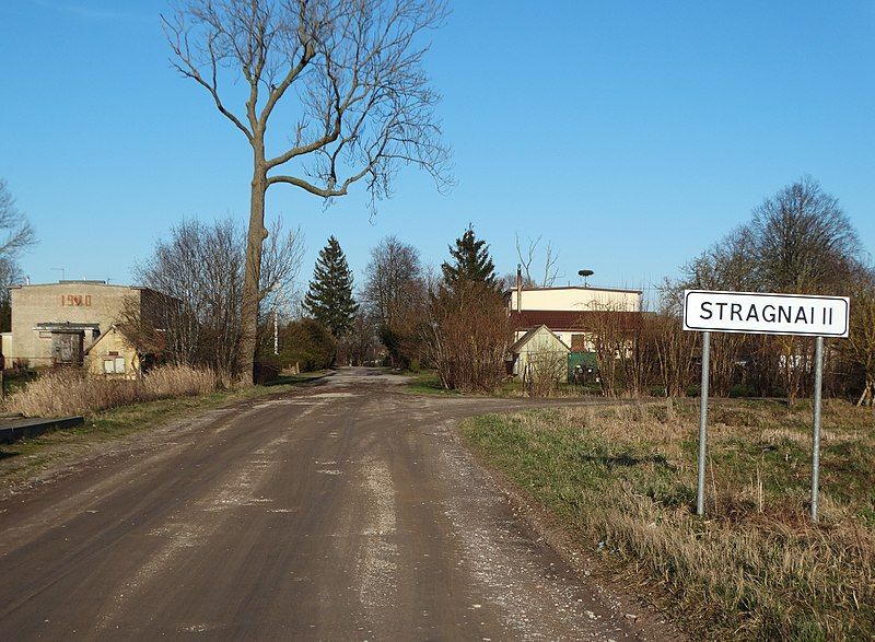 File:Stragnai II, ženklas.JPG