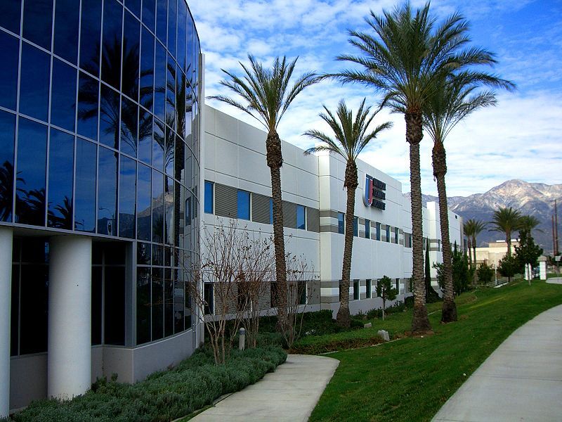 File:Universal Technical Institute.JPG