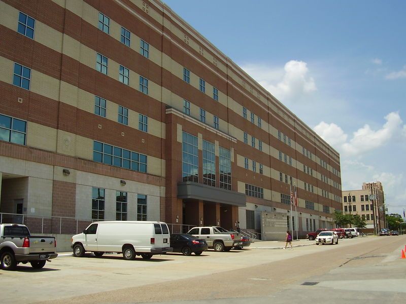 File:1200JailHoustonTX.JPG