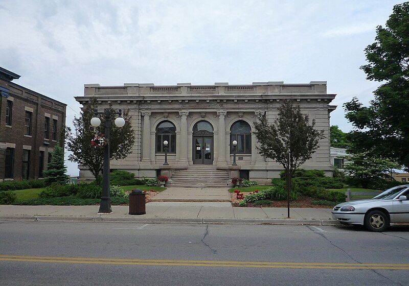 File:2009-0619-Menominee-Library.jpg