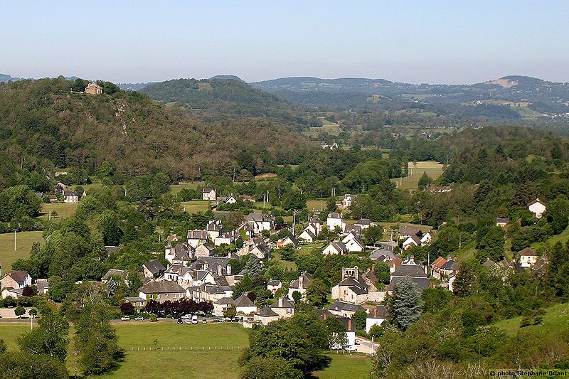 File:Antignac le bourg001.jpg