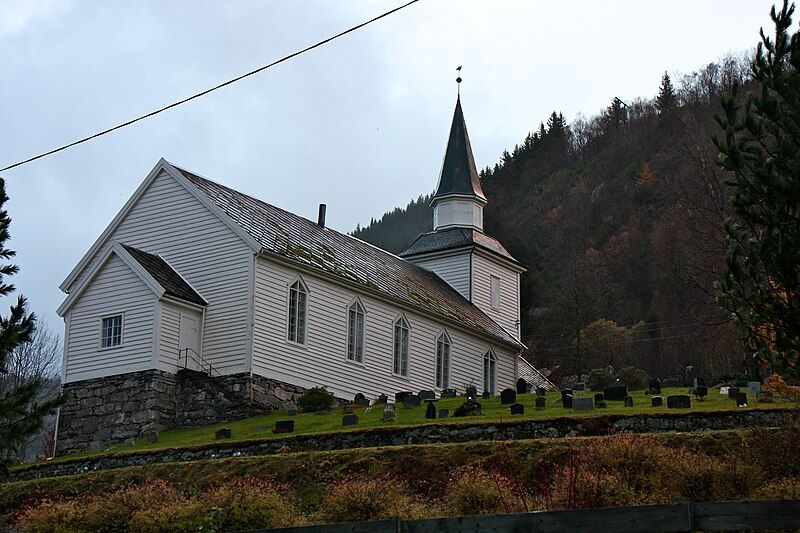 File:Brekke kirke.jpg