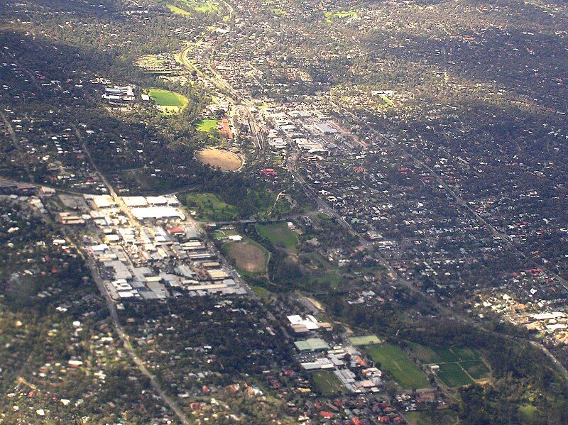 File:Eltham aerial.jpg