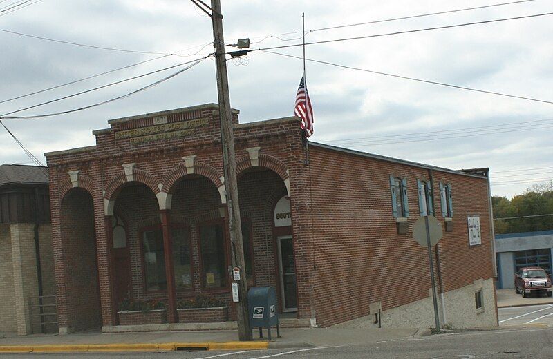 File:FountainCityWisconsinPostOffice.jpg