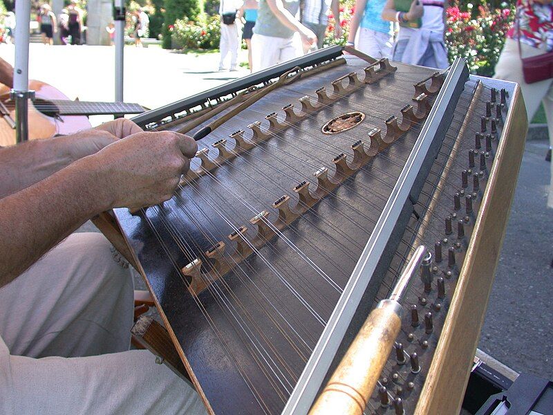 File:Hammered dulcimer.JPG