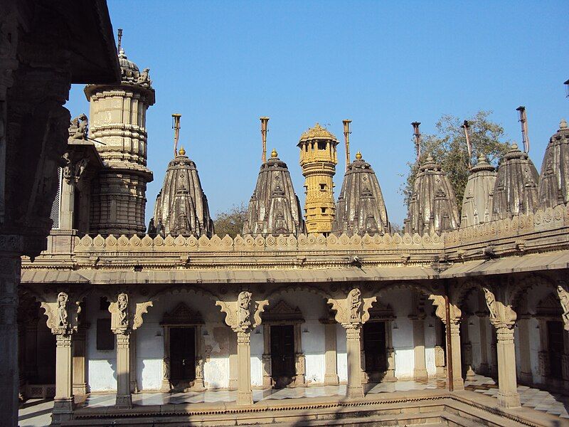 File:Hathisingh Haveli (17).JPG