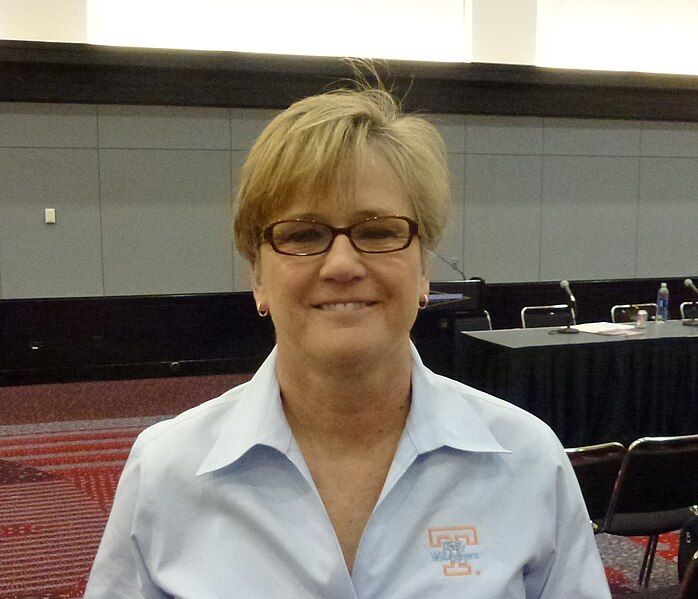 File:Holly Warlick Tennessee.JPG