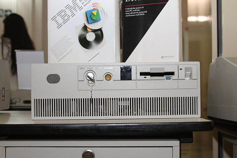 File:IBM RS6000 7012-320.jpg